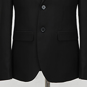 前裾を大きく開いたフロントカット　カッタウェイフロント